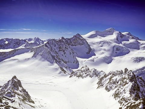 Titelbild für Gletscherskifahren