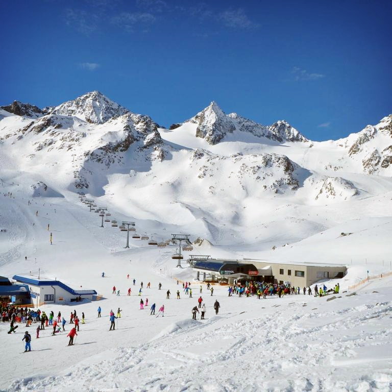 Titelbild für Stubaital Skireise